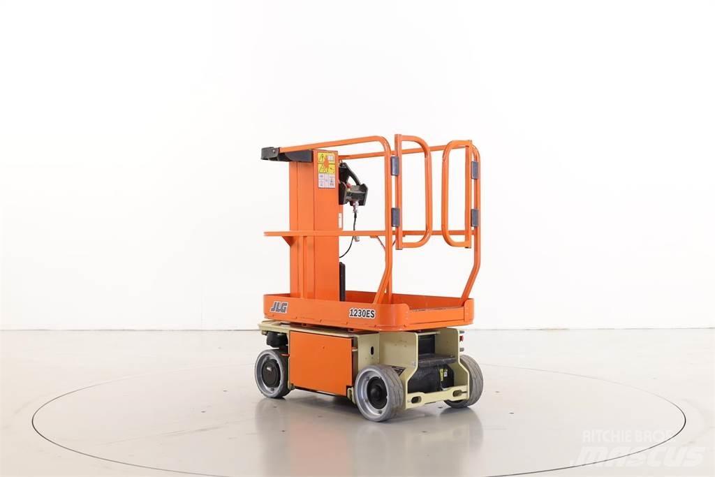 JLG 1230ES Vertikalne radne podizne platforme
