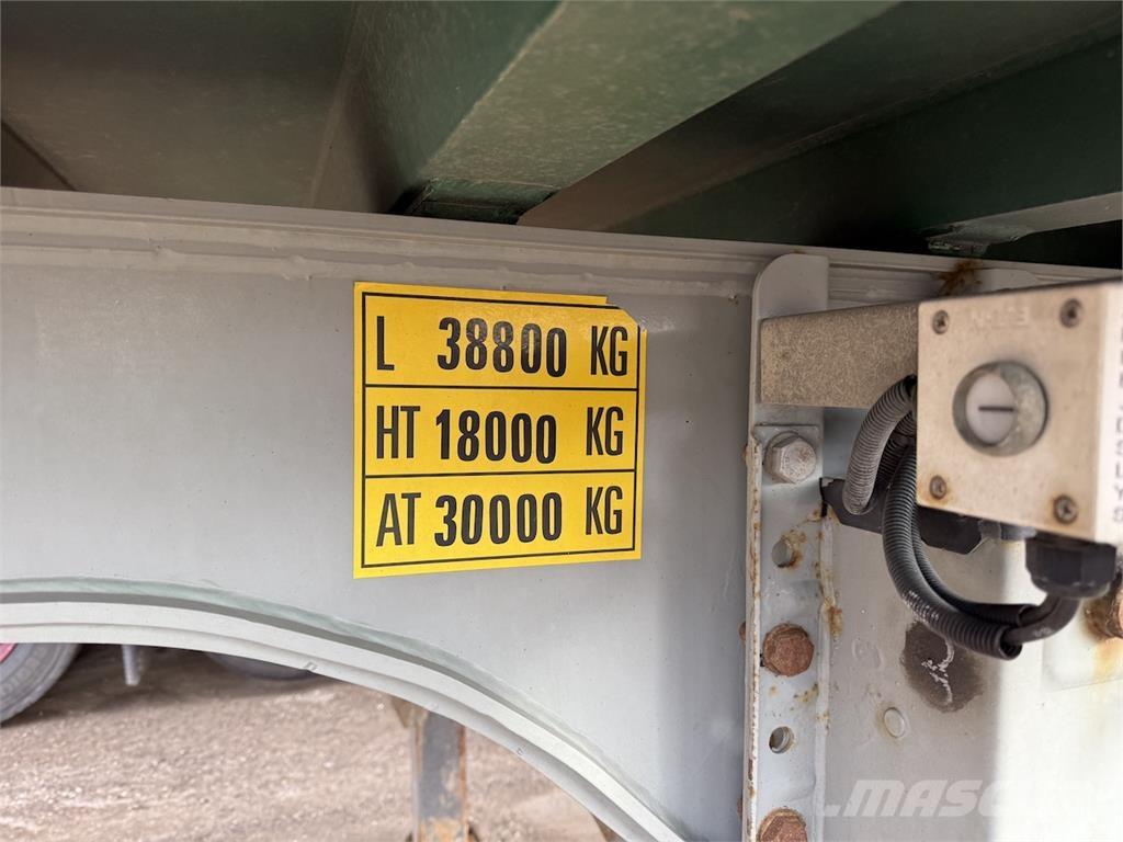 Kel-Berg 65 m3. Kiper poluprikolice