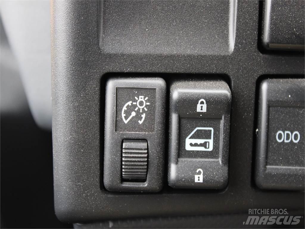 Isuzu NRR Kontejnerski kamioni