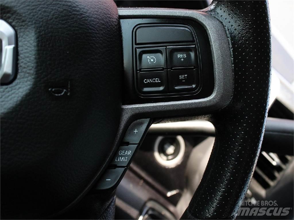 RAM 5500 Kamioni sa kranom