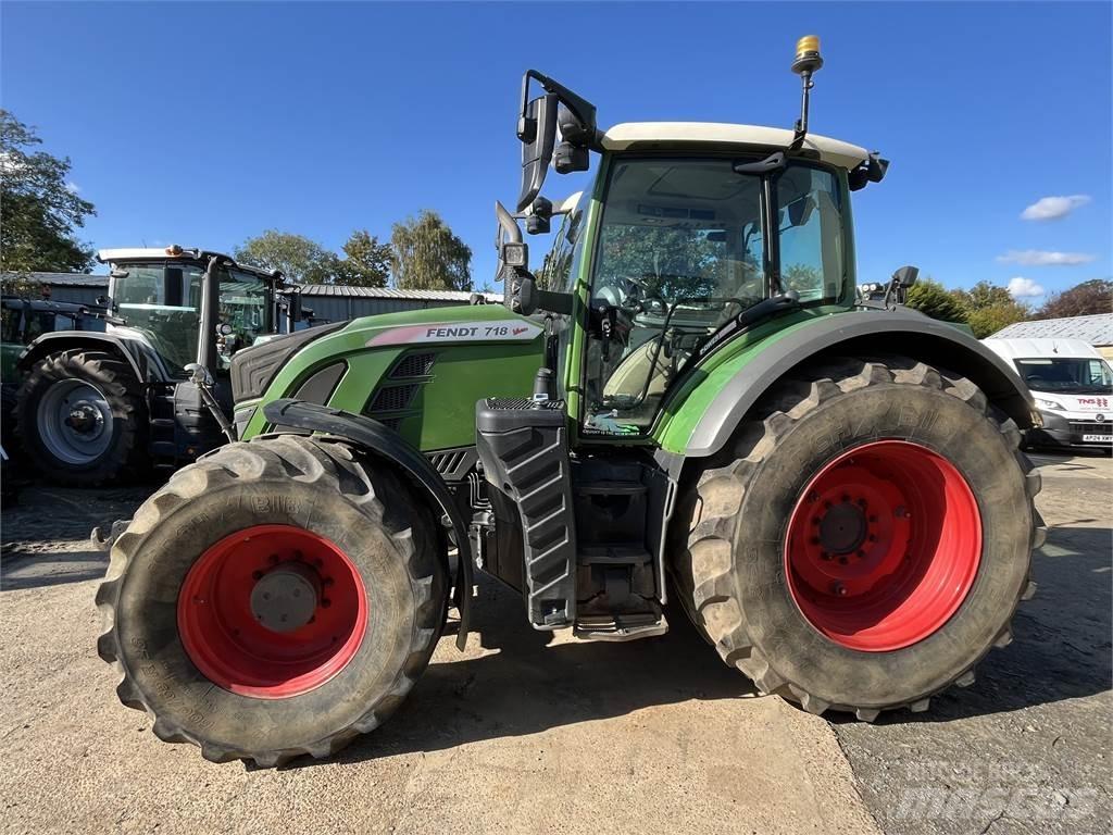 Fendt 718 Traktori