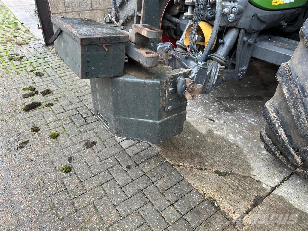 Fendt 870KG Prednji utegovi