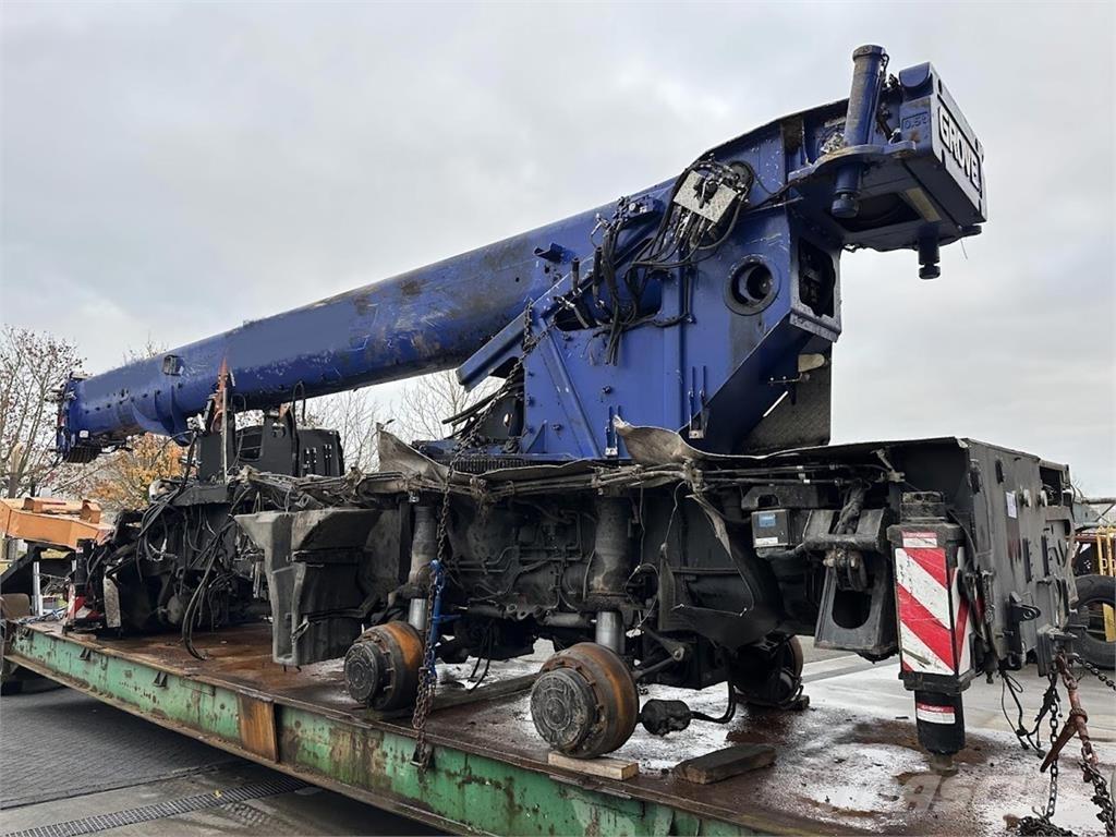 Grove GMK 4090 Rabljene dizalice za težak teren