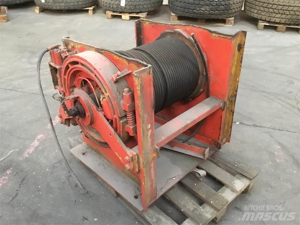 Kato NK 350 winch Oprema i dijelovi za kranove