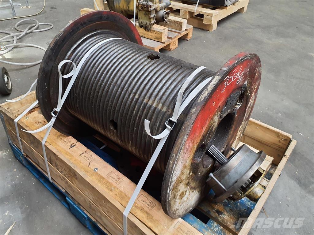 Krupp KMK 4070 winch Oprema i dijelovi za kranove
