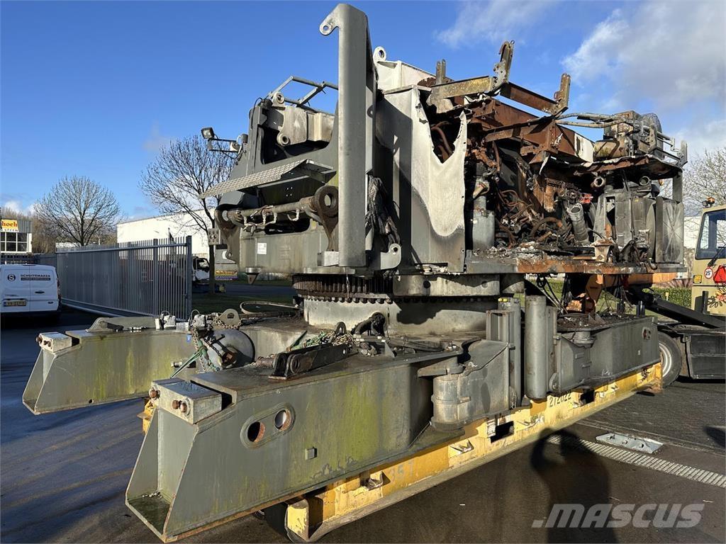 Liebherr LR 1160 Rabljene dizalice za težak teren