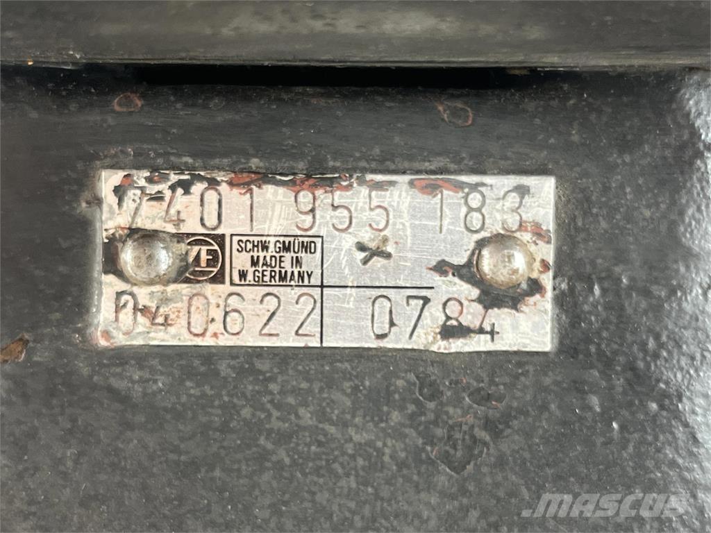 ZF Steering Box Oprema i dijelovi za kranove