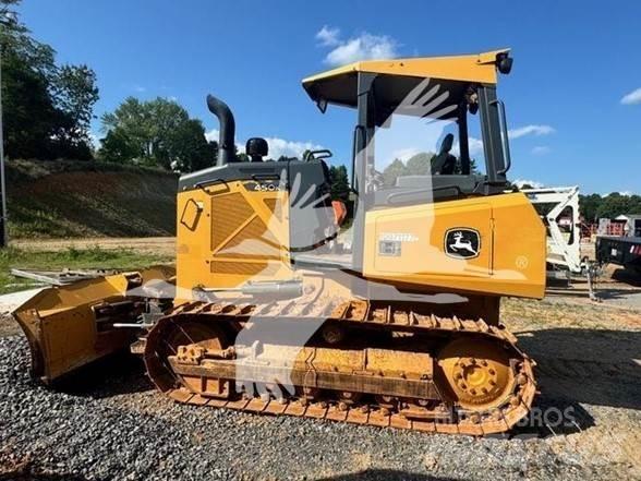 John Deere 450K Buldožeri gusjeničari