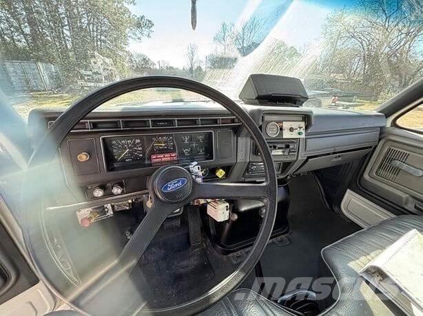 Ford F-800 Građevinarstvo – ostalo