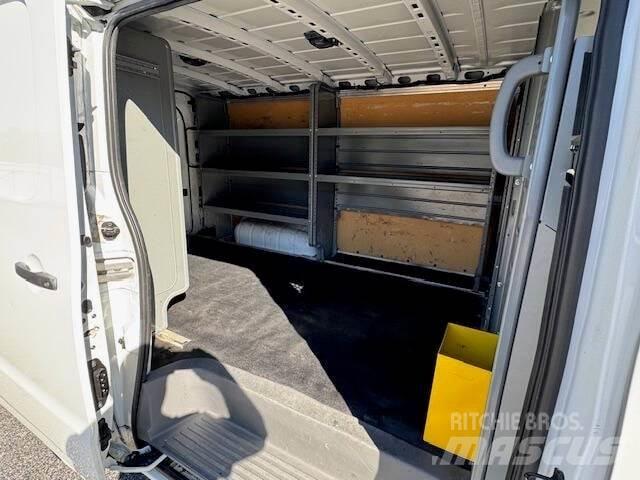 Nissan NV Ostalo
