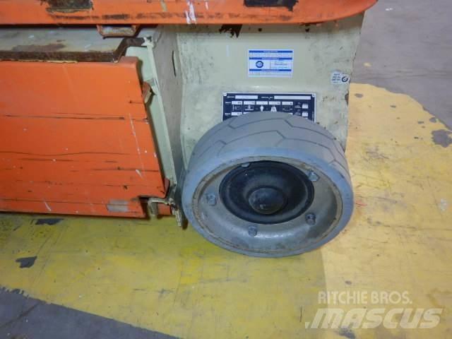 JLG 1230ES Vertikalne radne podizne platforme