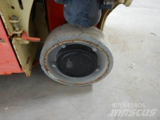 JLG 1230ES Vertikalne radne podizne platforme