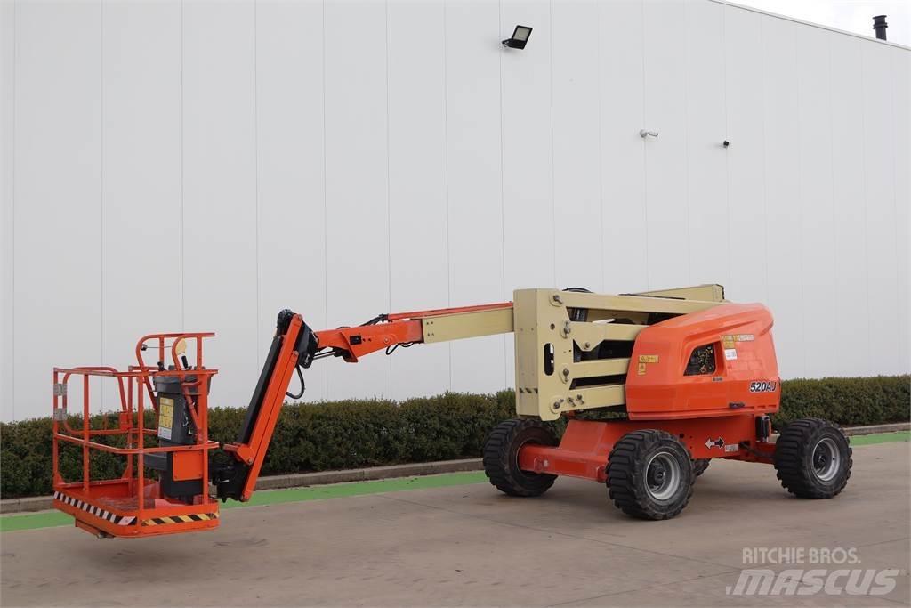 JLG 520AJ Zglobne podizne platforme
