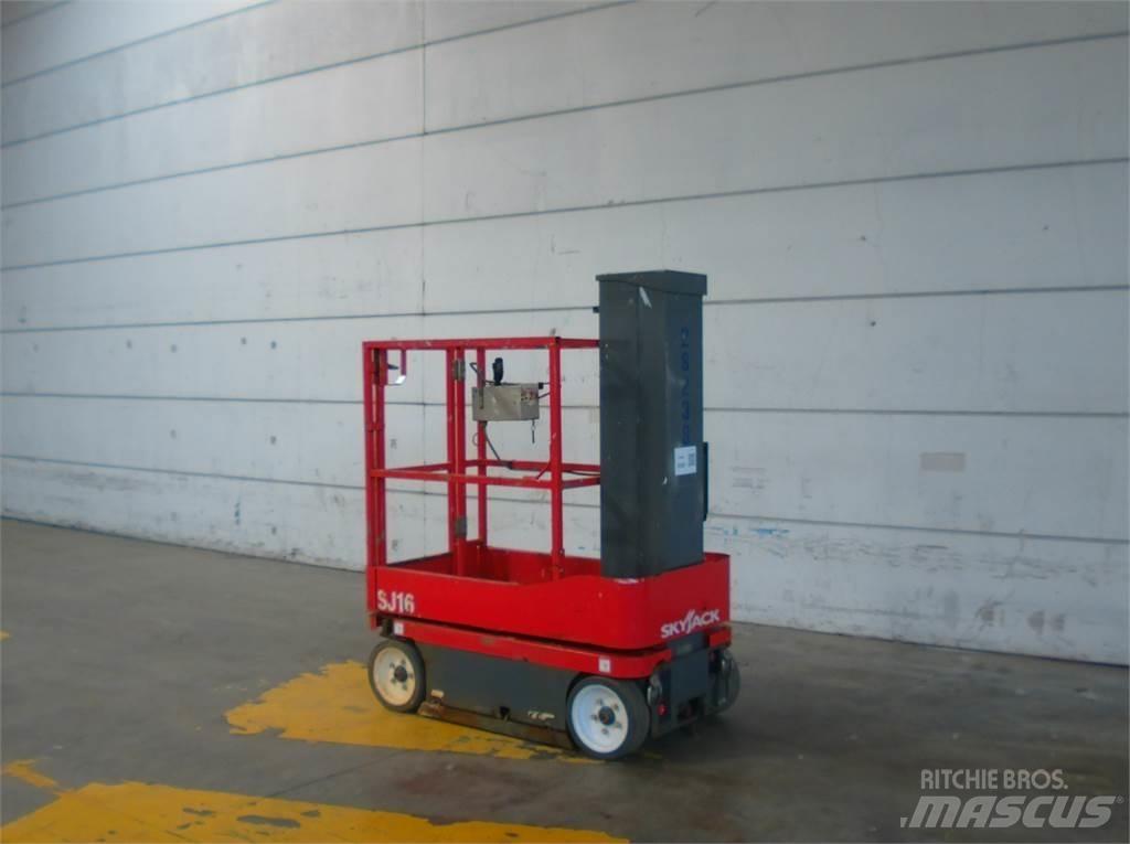 SkyJack SJ16 Vertikalne radne podizne platforme