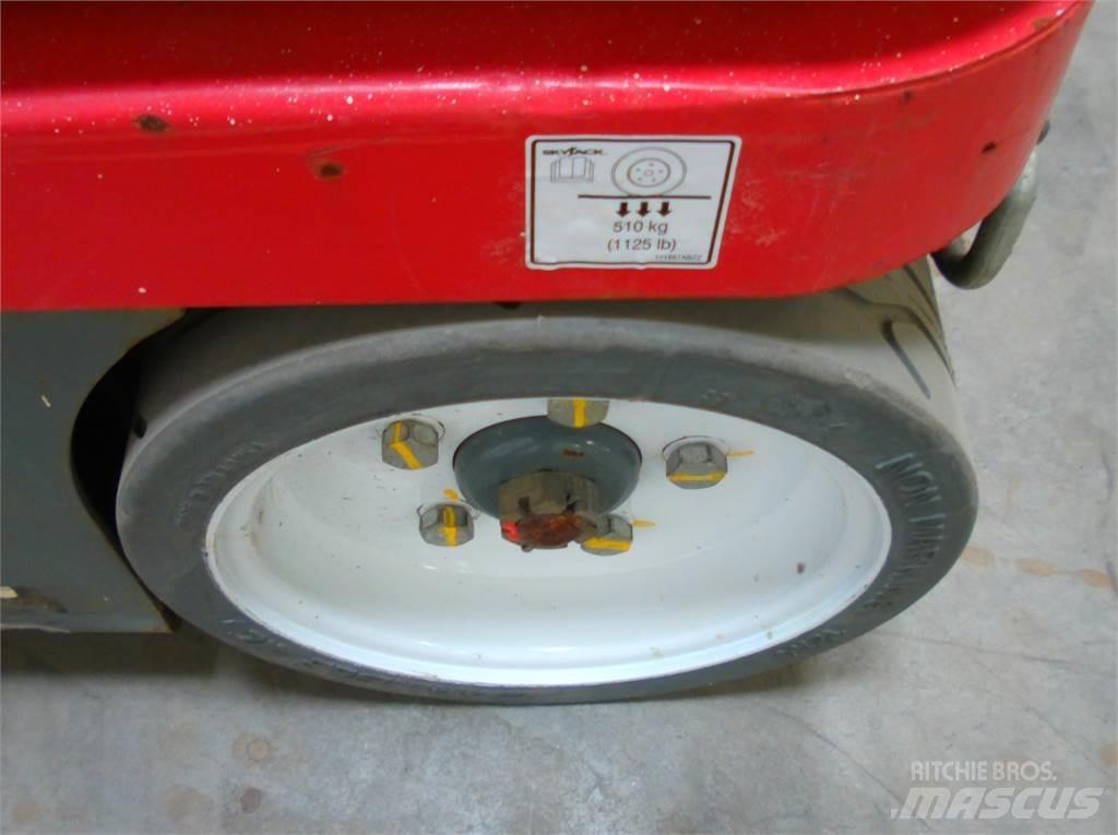 SkyJack SJ16 Vertikalne radne podizne platforme