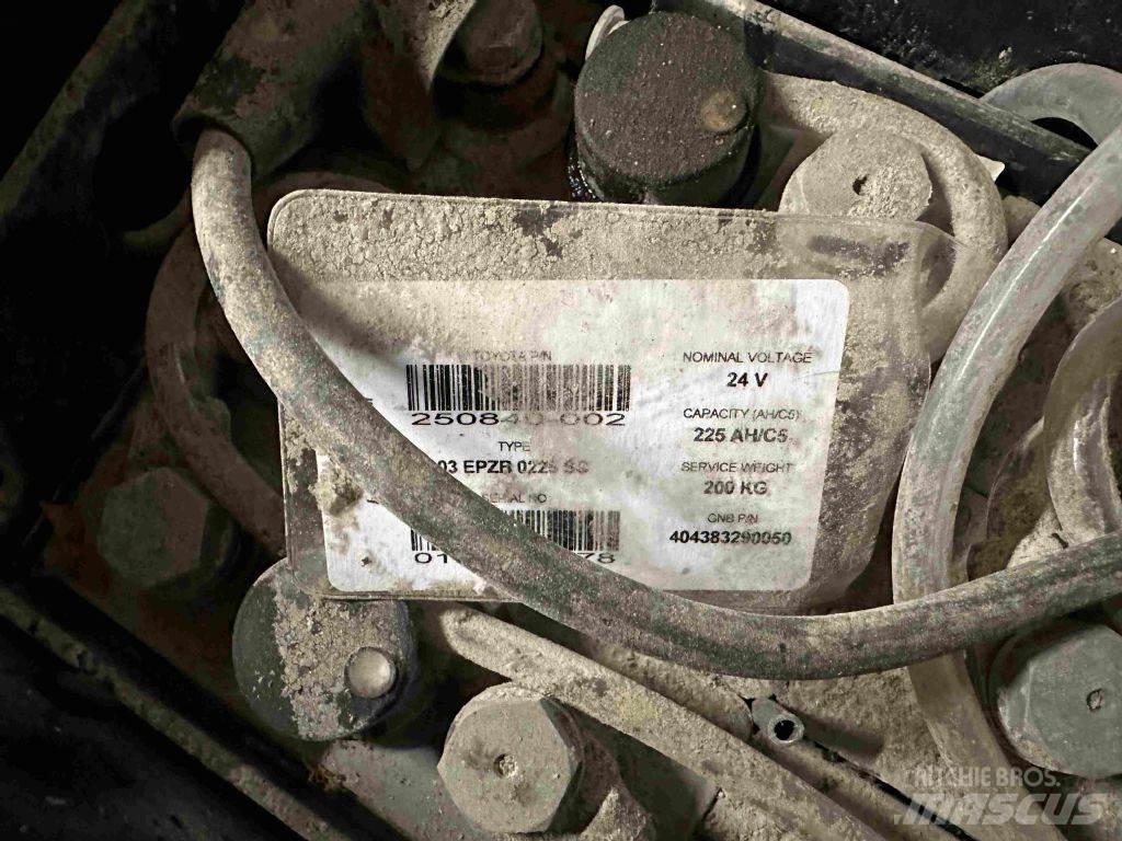BT SWE 100 Ručni električni viličar