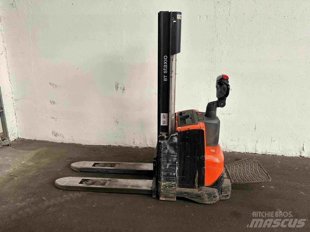 BT SWE 100 Ručni električni viličar