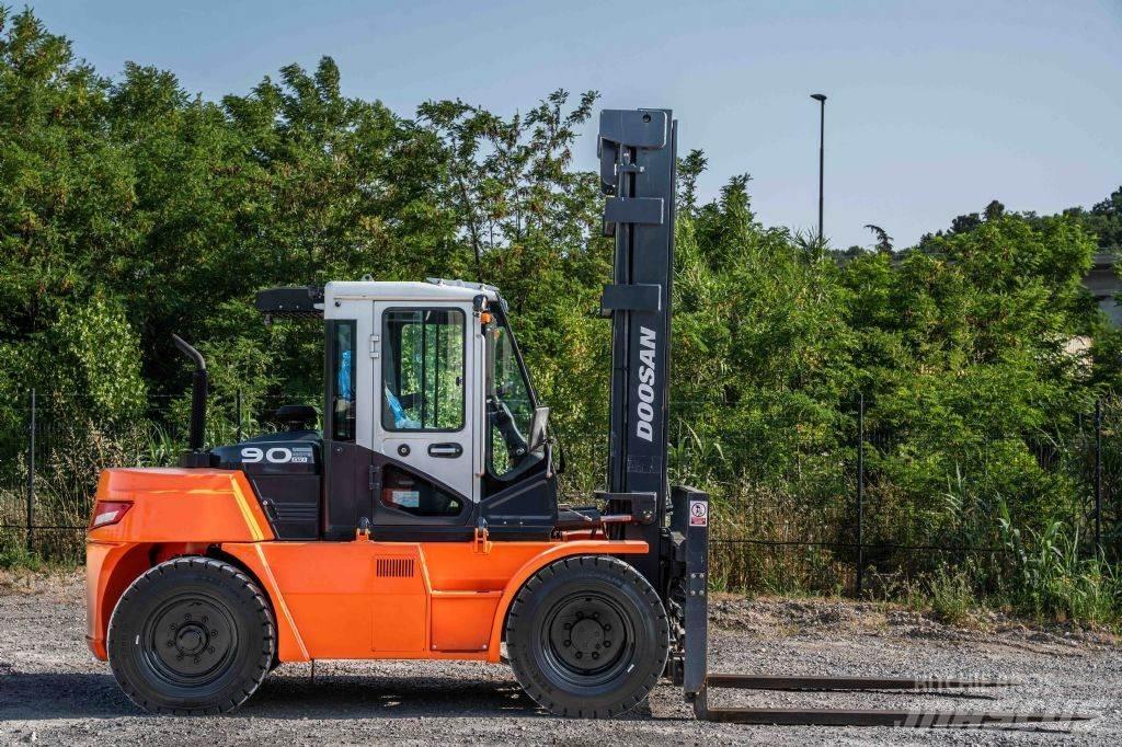 Doosan D 90-S-7 Dizelski viličari
