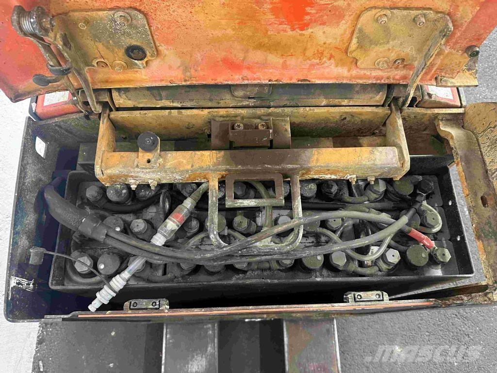 Toyota LPE 200 Nisko podizni električni viličar