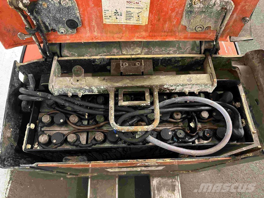 Toyota LPE 200 Nisko podizni električni viličar