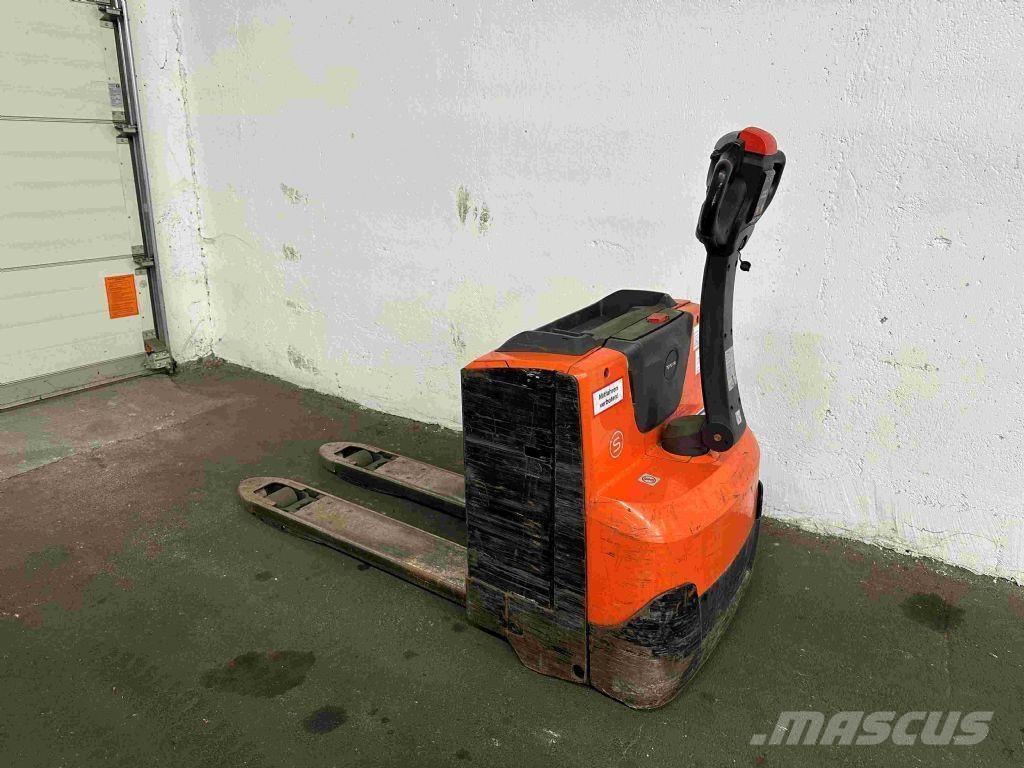 Toyota LWE 200 Nisko podizni električni viličar