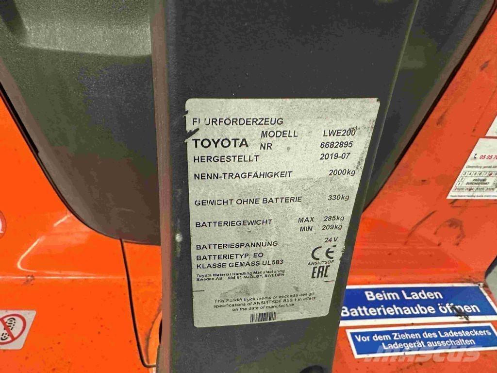 Toyota LWE 200 Nisko podizni električni viličar