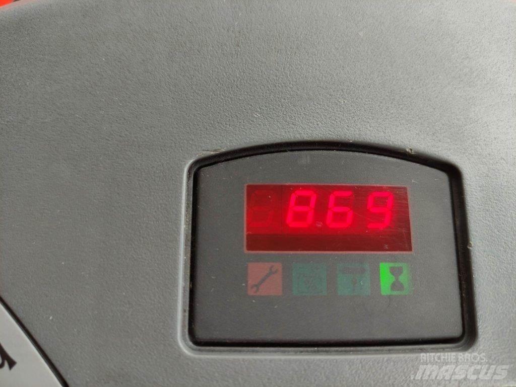 BT LPE240 Nisko podizni električni viličar