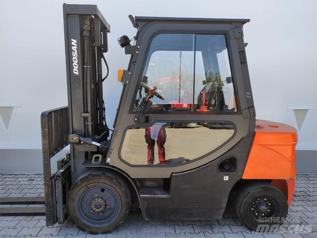 Doosan D30 GP Dizelski viličari