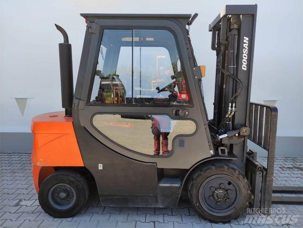 Doosan D30 GP Dizelski viličari