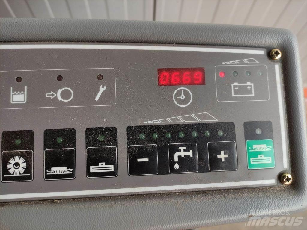 Hako B140R Strojevi za metenje