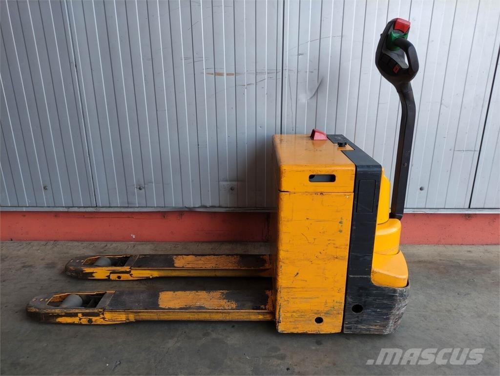 Jungheinrich ELE16G Nisko podizni električni viličar