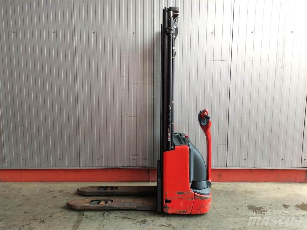 Linde L12 Ručni električni viličar