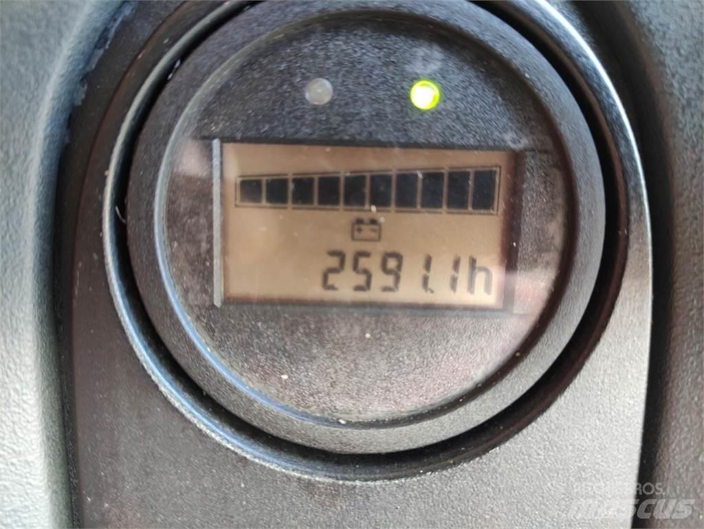 Linde L12i-1172 Ručni električni viličar