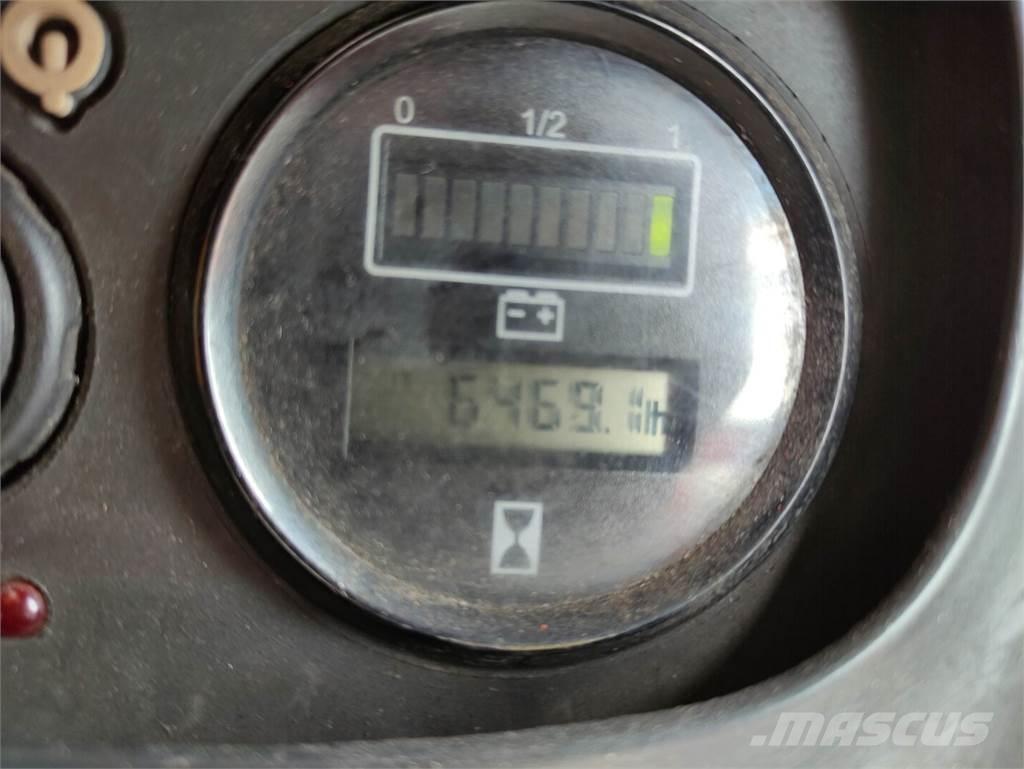 Linde L14-372 Ručni električni viličar