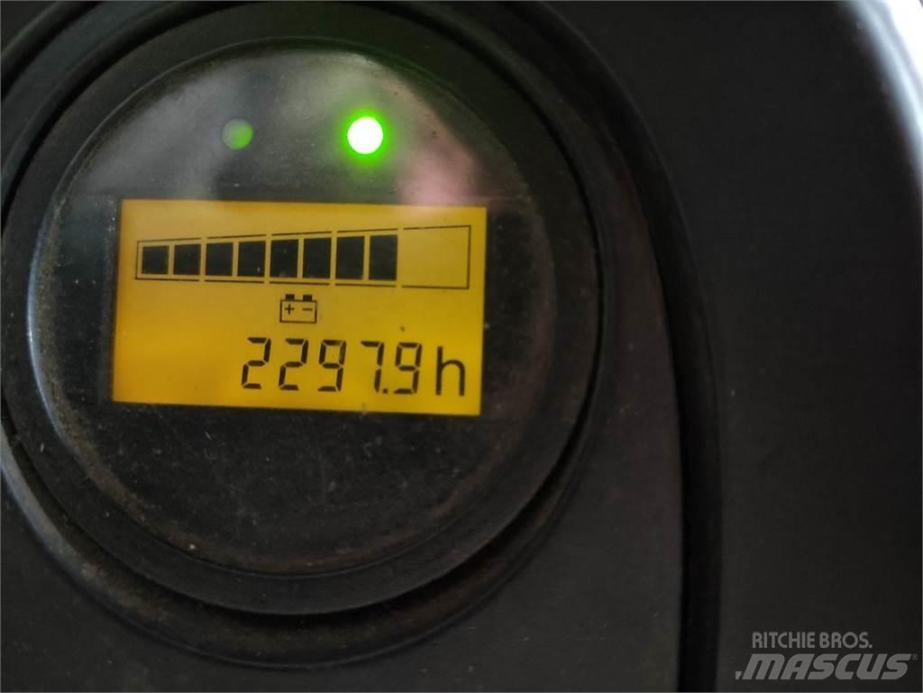 Linde T16-1152 Nisko podizni električni viličar