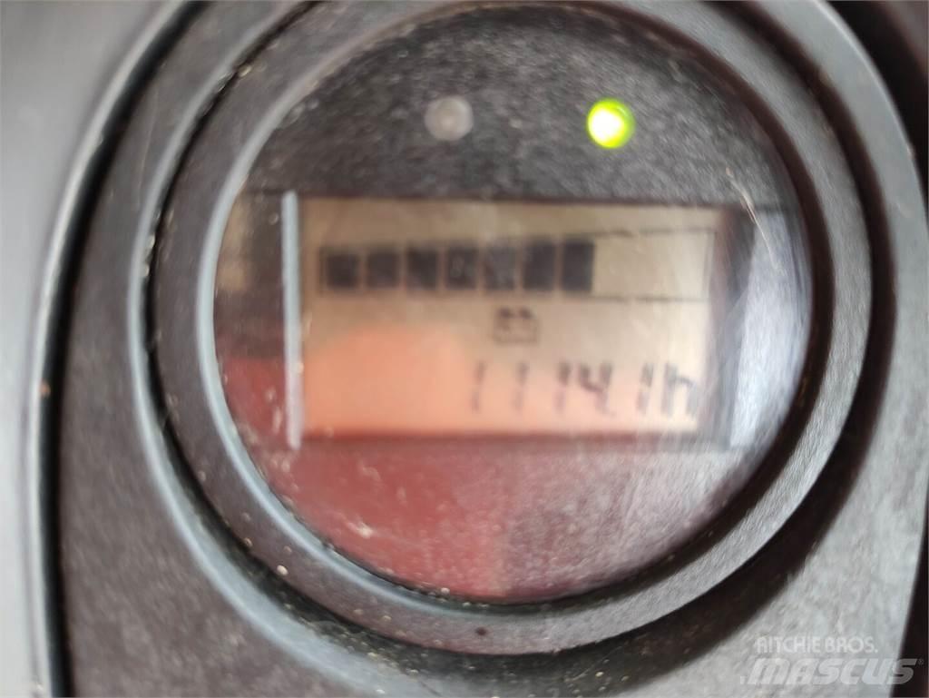 Linde T16L-1152 Nisko podizni električni viličar