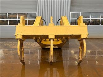 Caterpillar Cat D8T Ripper