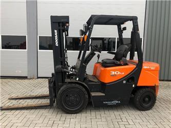 Doosan D30GP