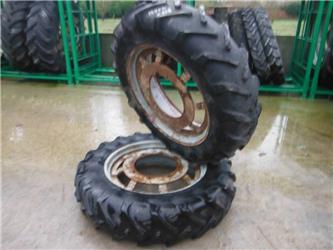 Michelin 12.4R32