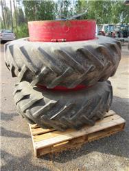 Goodyear 16.9-34 paripyörät