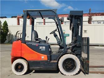 Doosan G 25 E-5