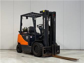 Doosan G25P-5