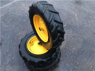 Vredestein 700X15