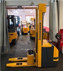 Jungheinrich EJC16 Triplex