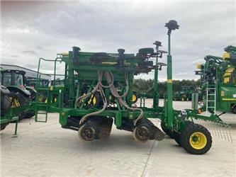 John Deere 750A