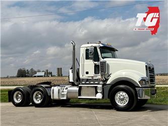 Mack Titan TD713