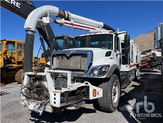 International 7500 SFA