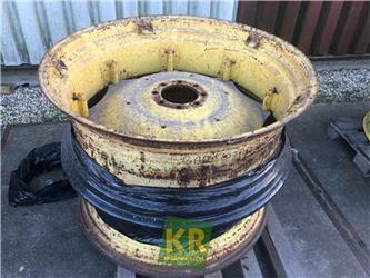 John Deere W14X38