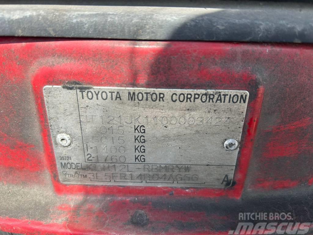 Toyota Hiace 2.5 D4D SHORT Dostavna vozila / kombiji