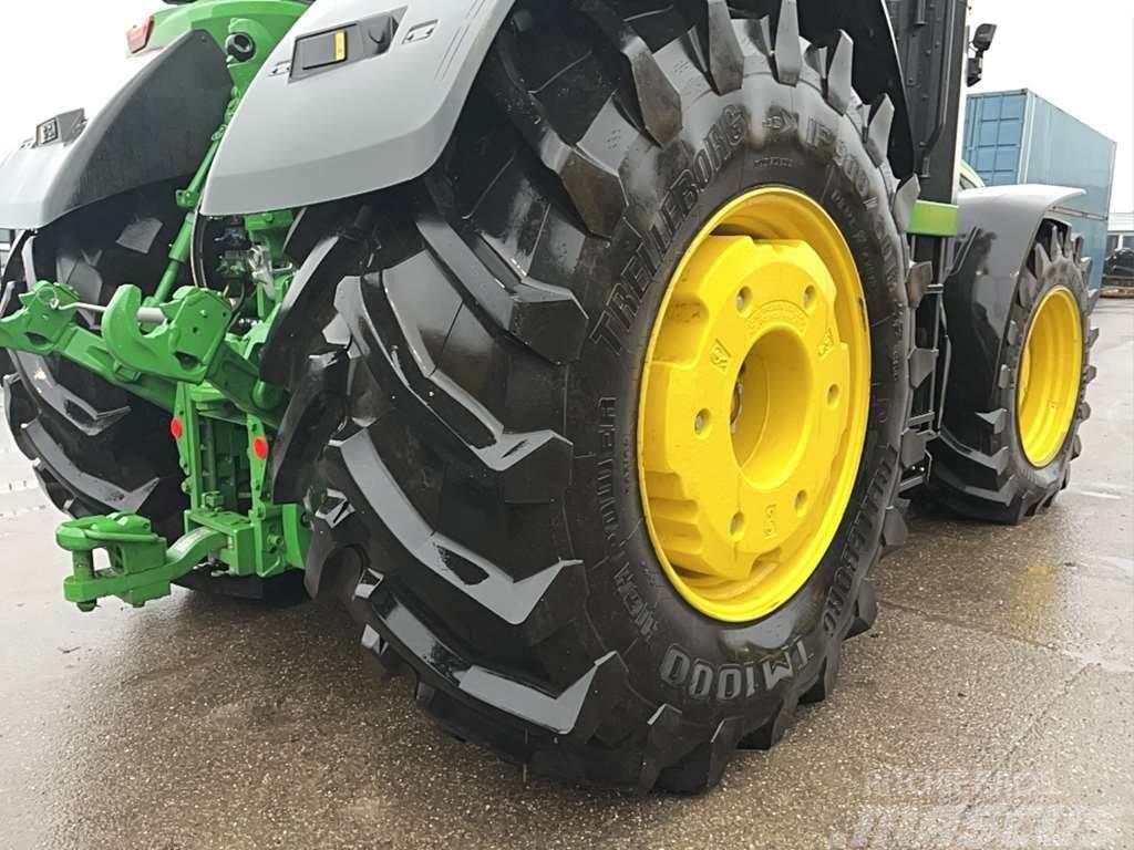 John Deere 8R410 Traktori